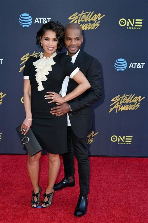 Kirk Franklin 2024: Wife, net worth, tattoos, smoking & body facts。